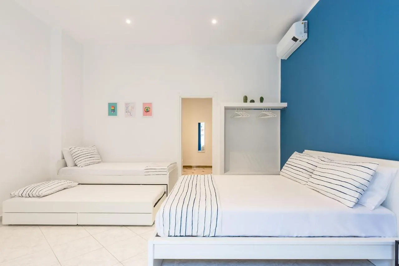 White&Blue Apartment At Sanita By Wonderful Italy Naples Italy