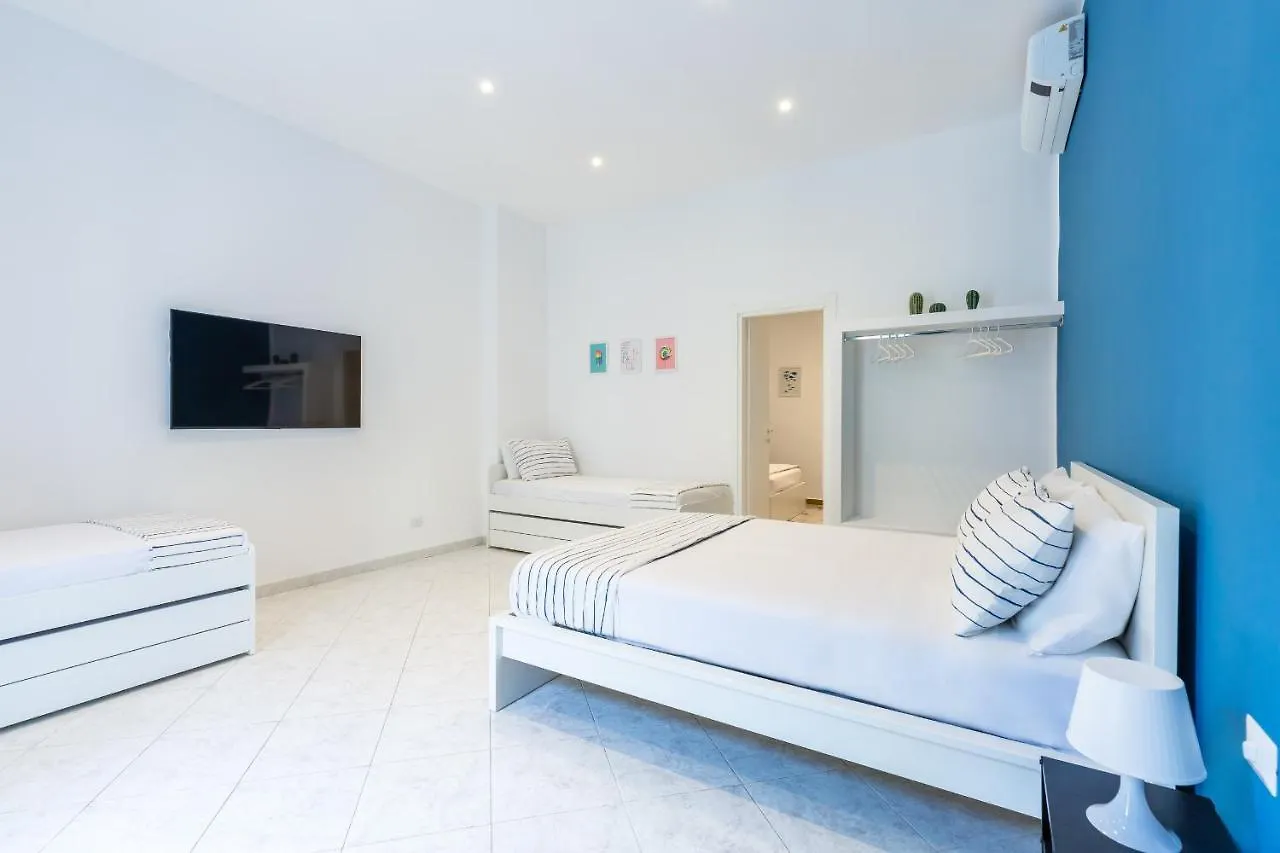 White&Blue Apartment At Sanita By Wonderful Italy Neapol 0*,
