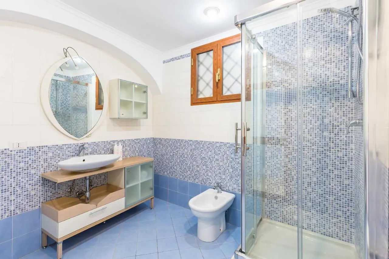 White&Blue Apartment At Sanita By Wonderful Italy Naples