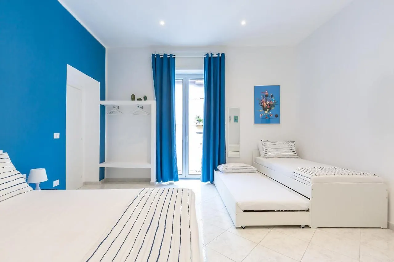 White&Blue Apartment At Sanita By Wonderful Italy Naples