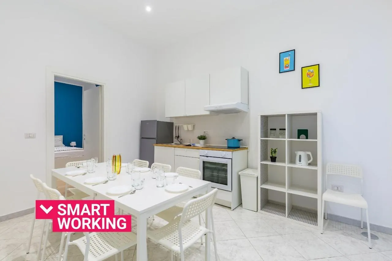 White&Blue Apartment At Sanita By Wonderful Italy Naples