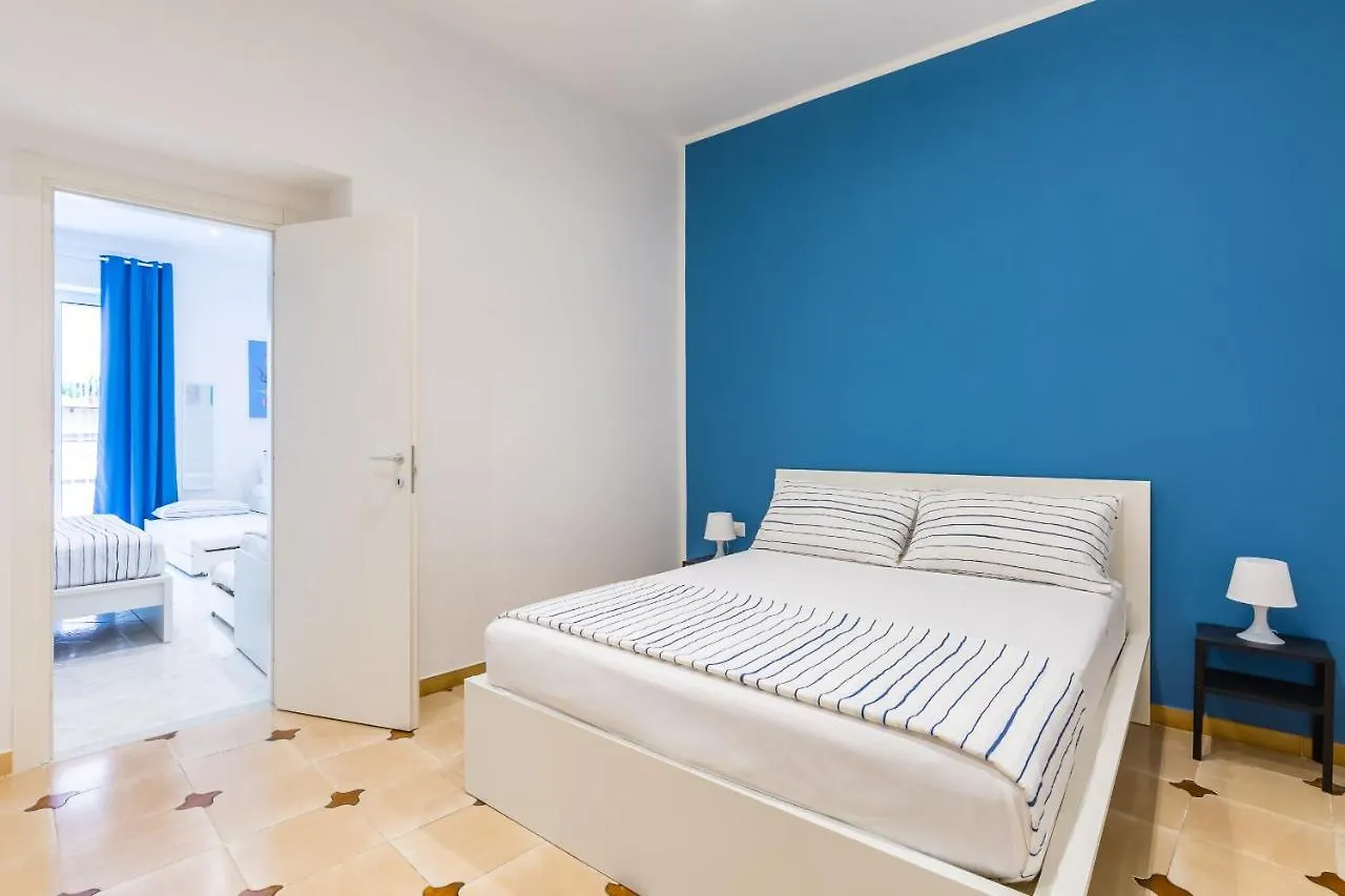 White&Blue Apartment At Sanita By Wonderful Italy Naples