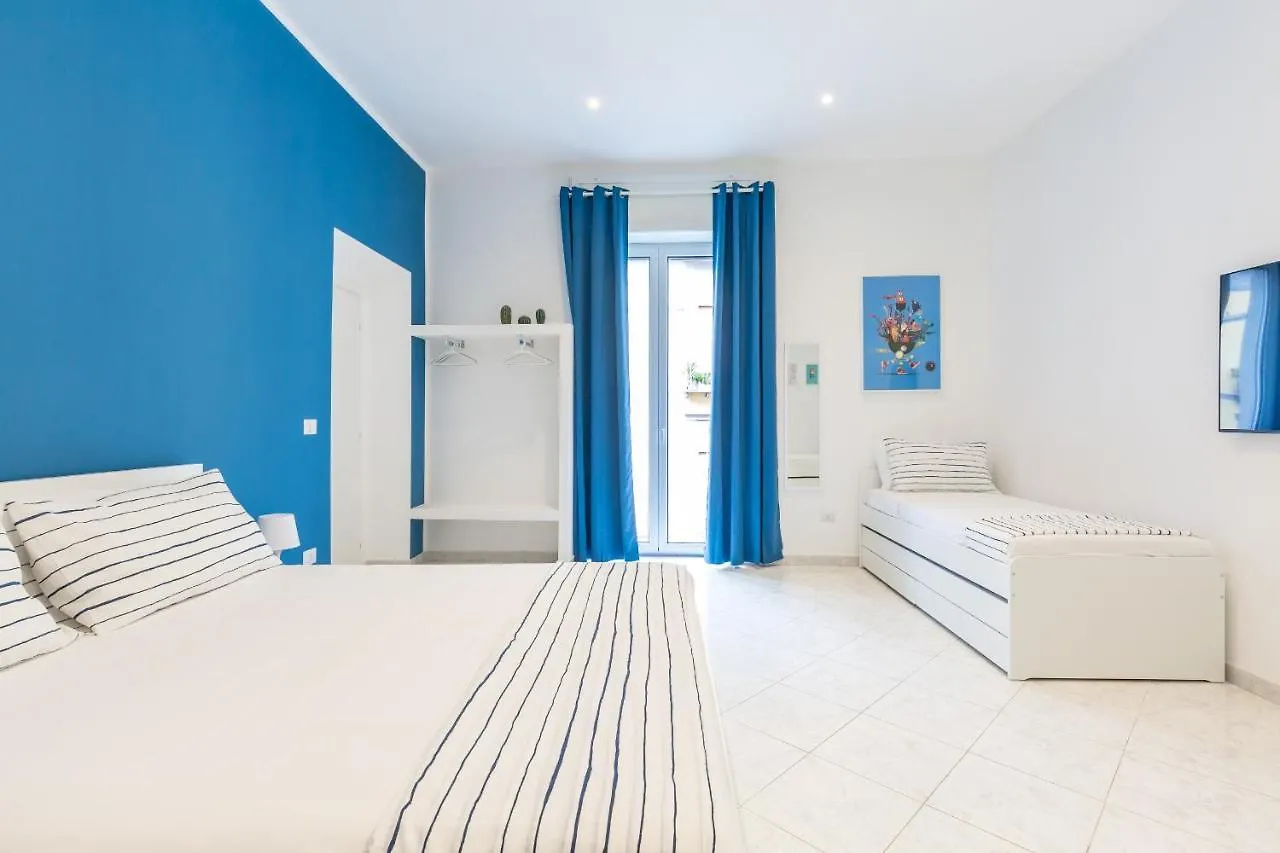 White&Blue Apartment At Sanita By Wonderful Italy Naples