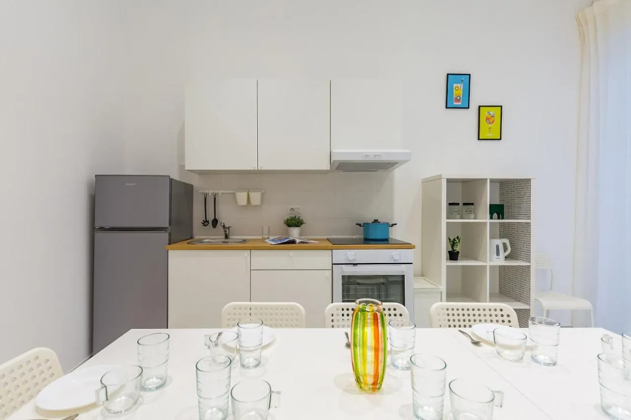 White&Blue Apartment At Sanita By Wonderful Italy Naples