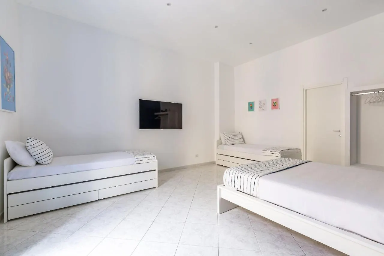 White&Blue Apartment At Sanita By Wonderful Italy Neapol 0*,  Włochy